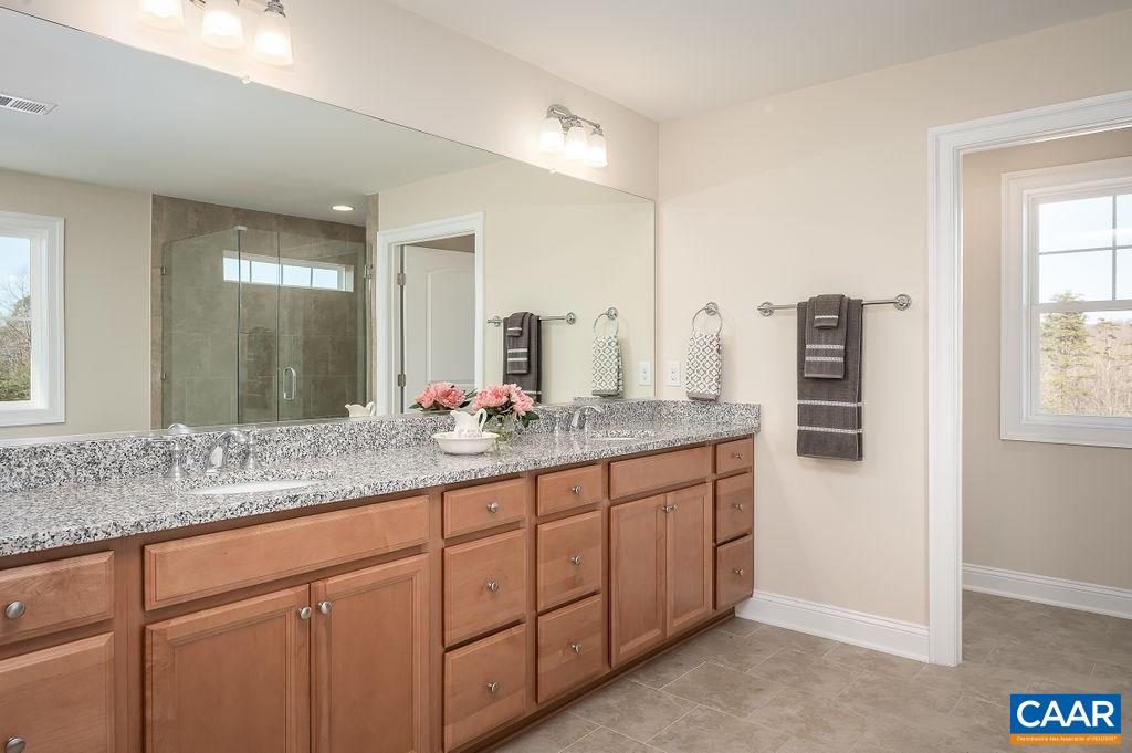 10 BARTHOLOMEW PL Unit: Lot 10