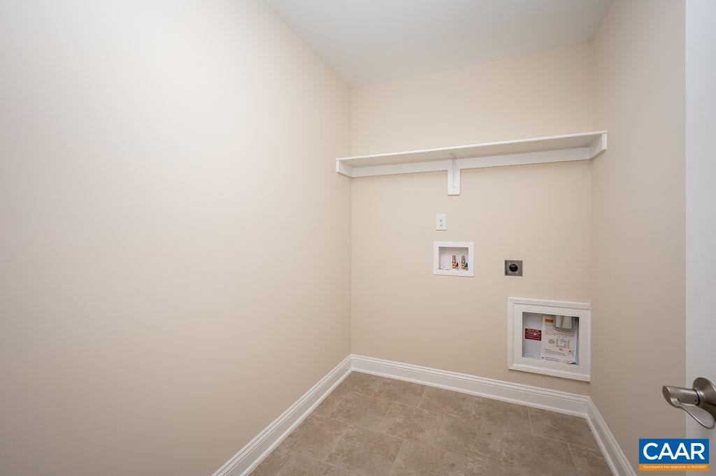 10 BARTHOLOMEW PL Unit: Lot 10