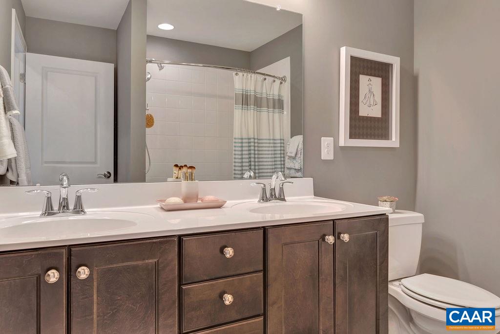3562 THICKET RUN PL