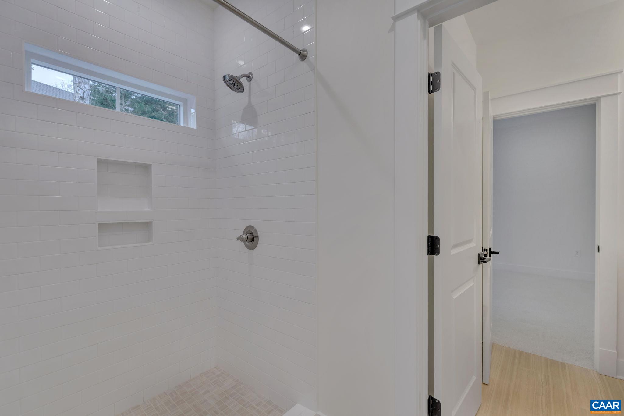 2499 WILTSHIRE CLOSE