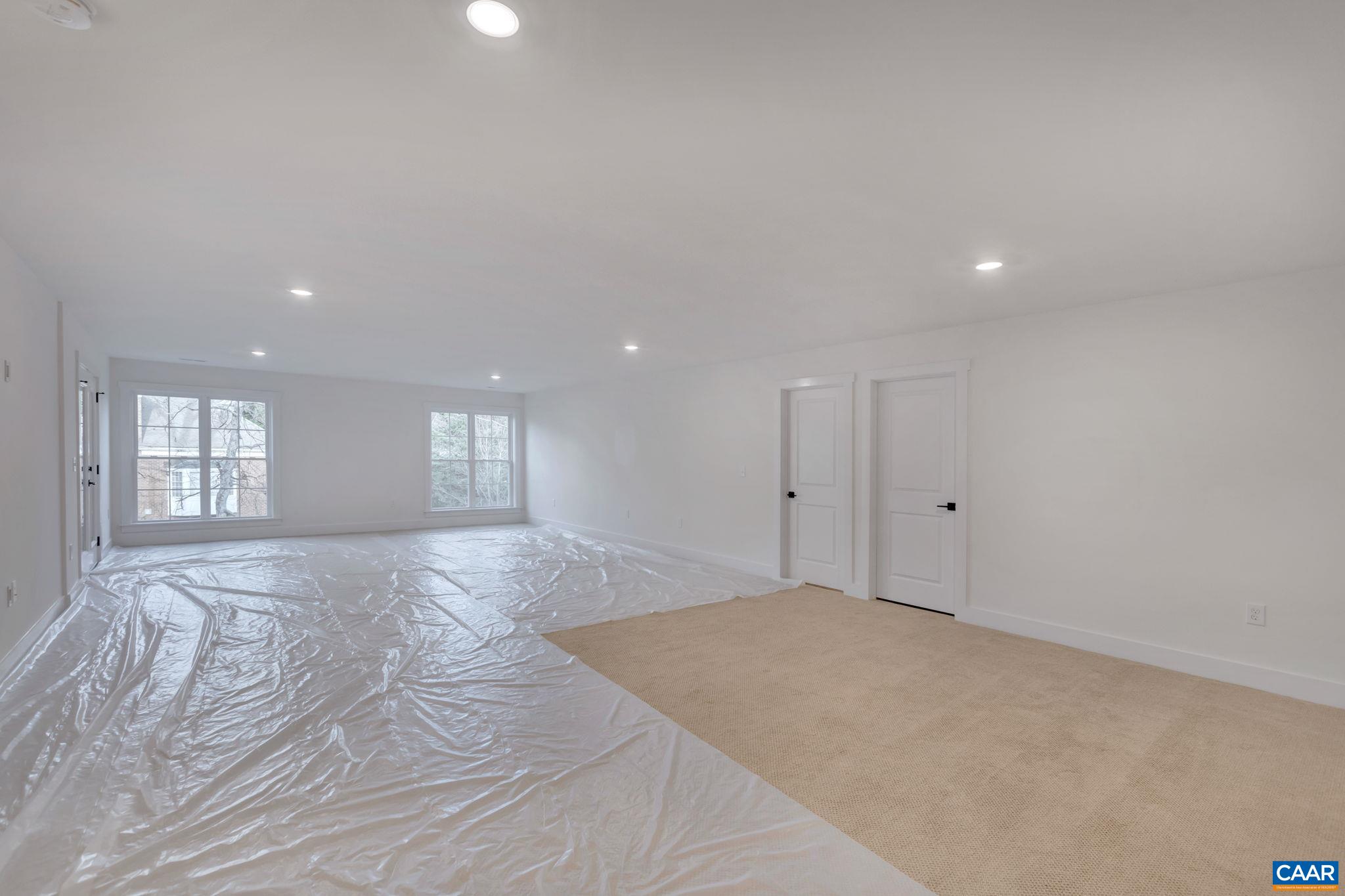 2499 WILTSHIRE CLOSE