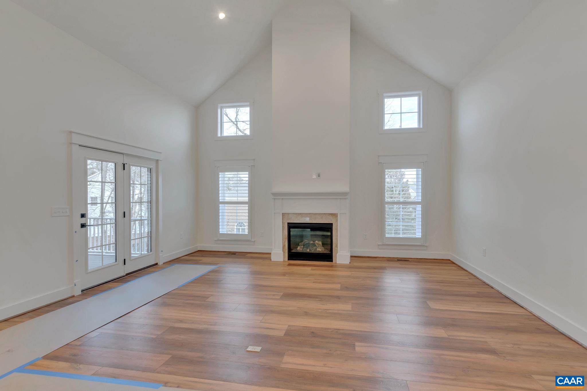 2499 WILTSHIRE CLOSE