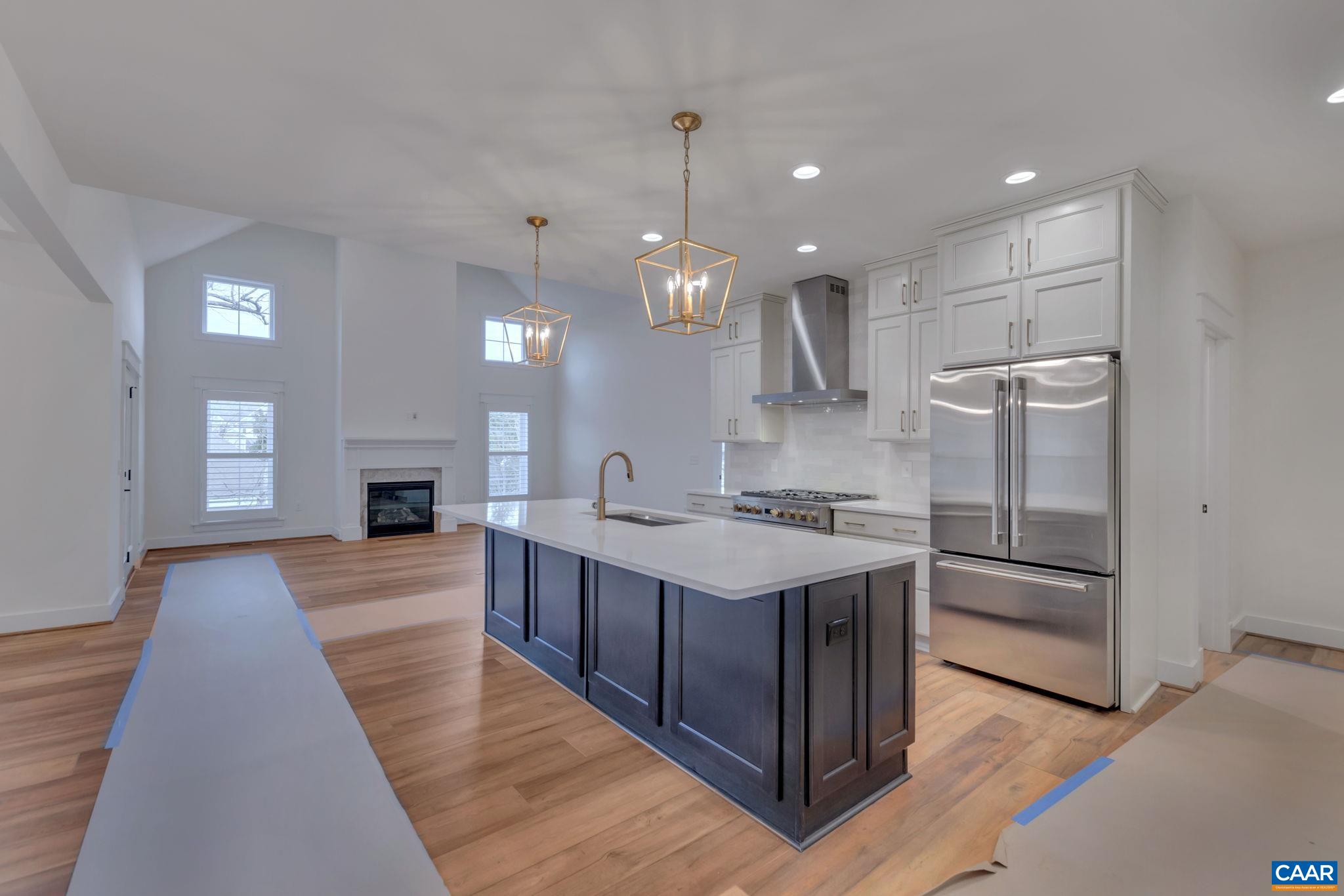 2499 WILTSHIRE CLOSE