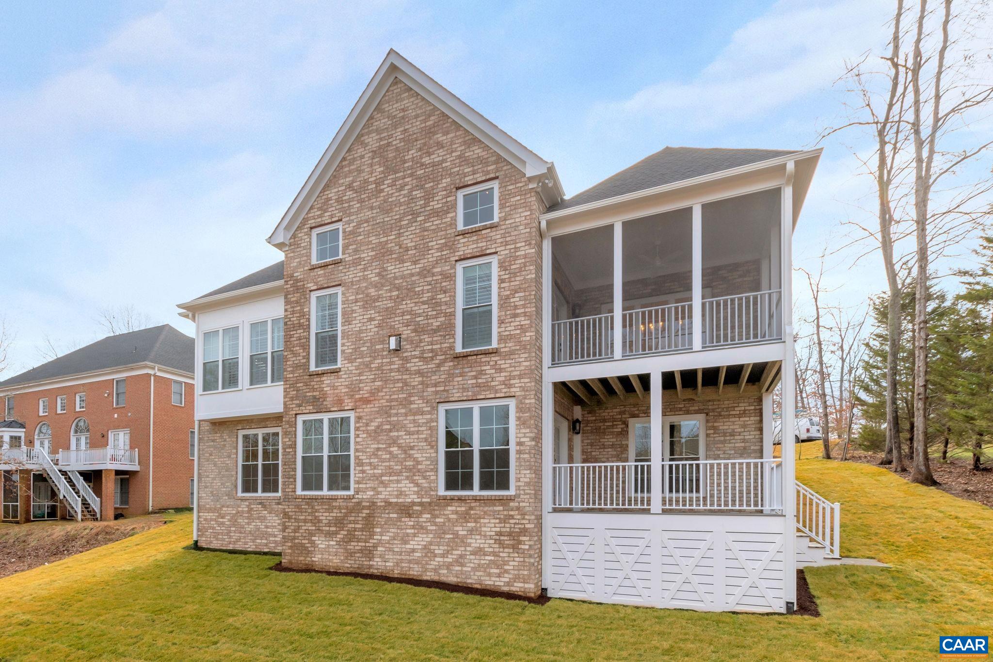 2499 WILTSHIRE CLOSE