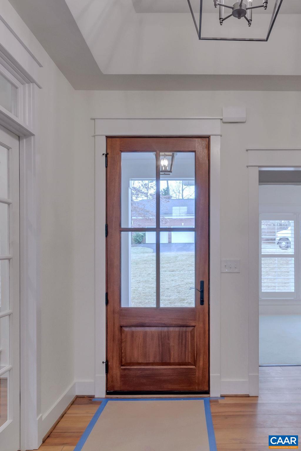 2499 WILTSHIRE CLOSE