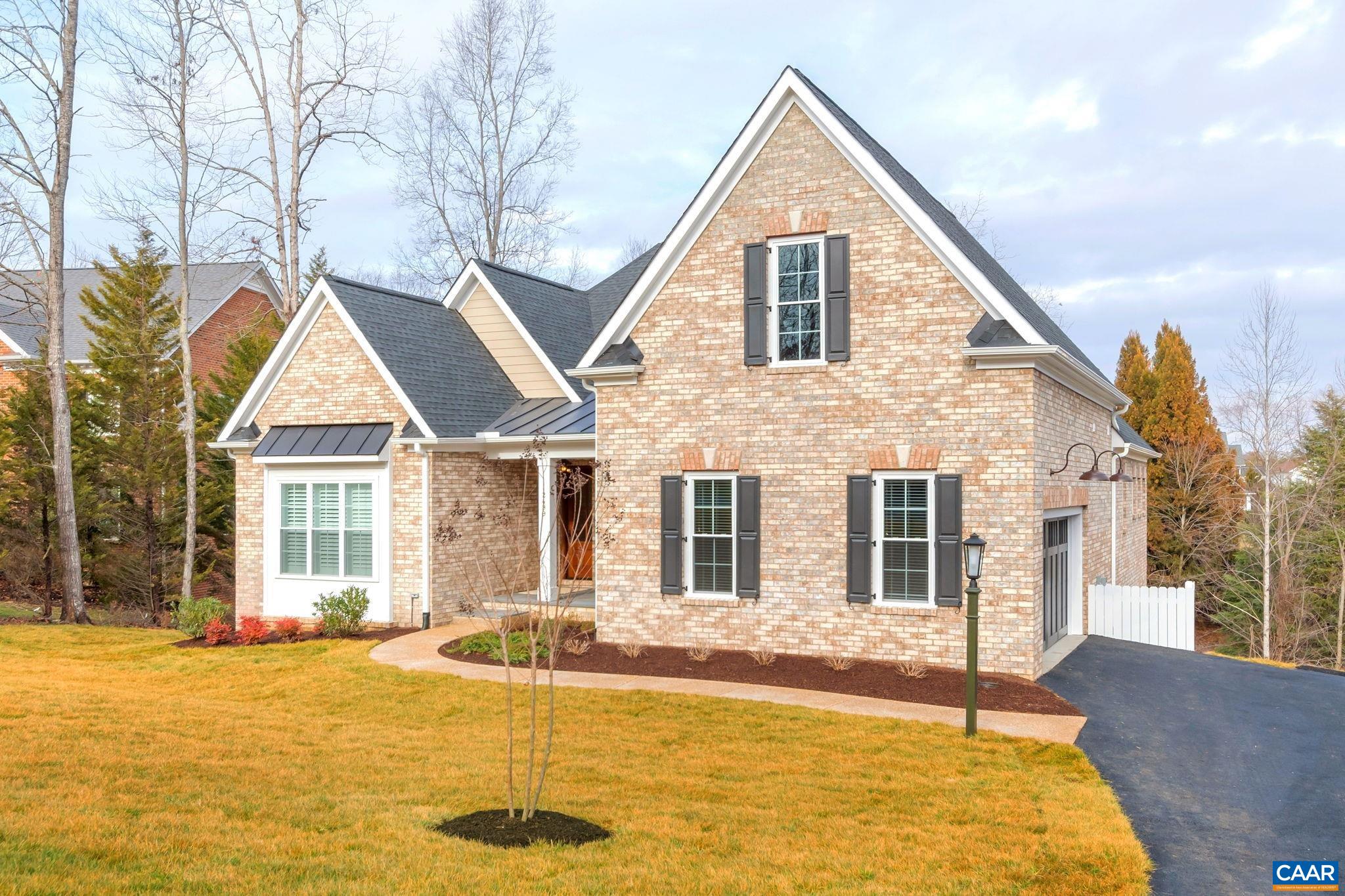 2499 WILTSHIRE CLOSE