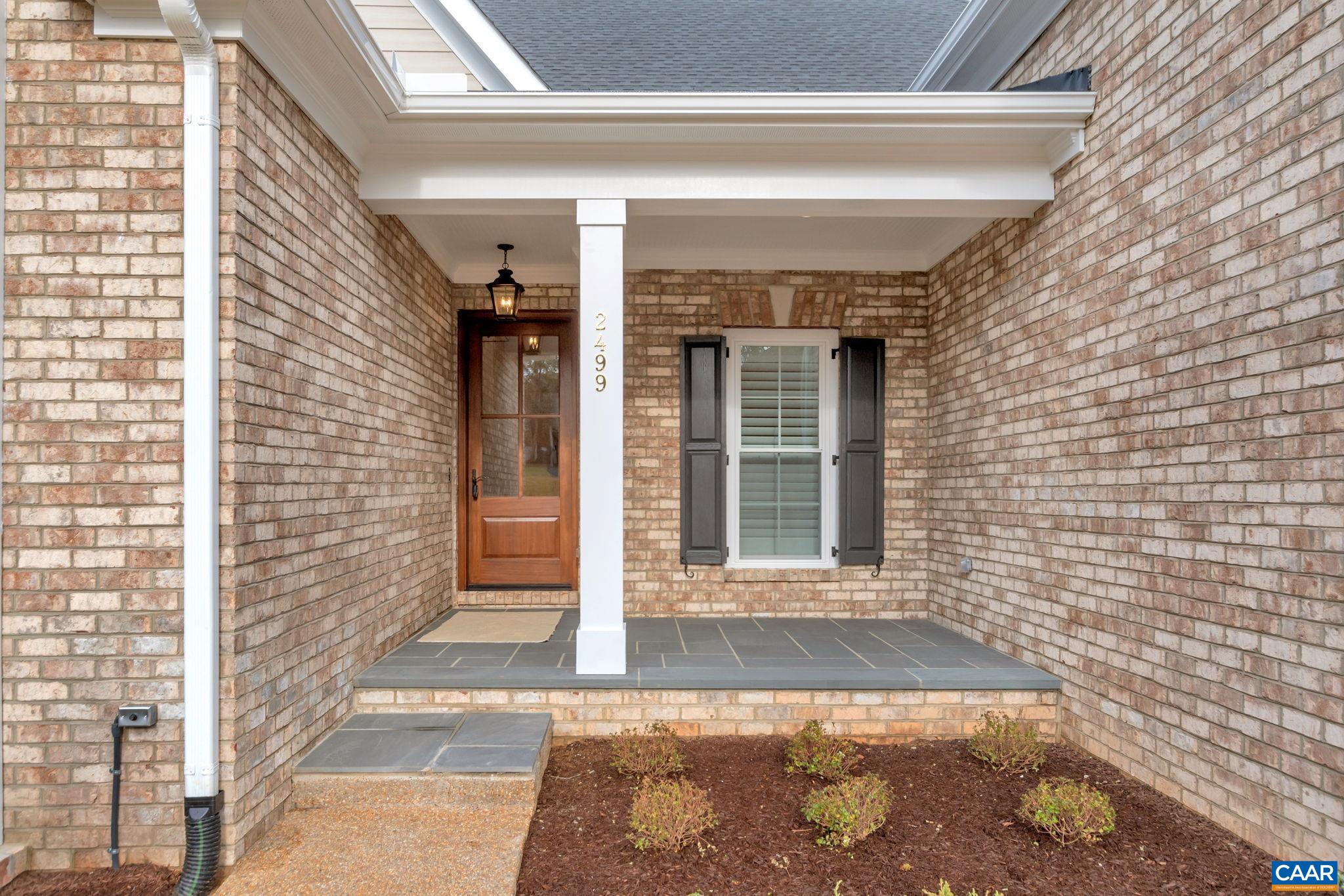 2499 WILTSHIRE CLOSE