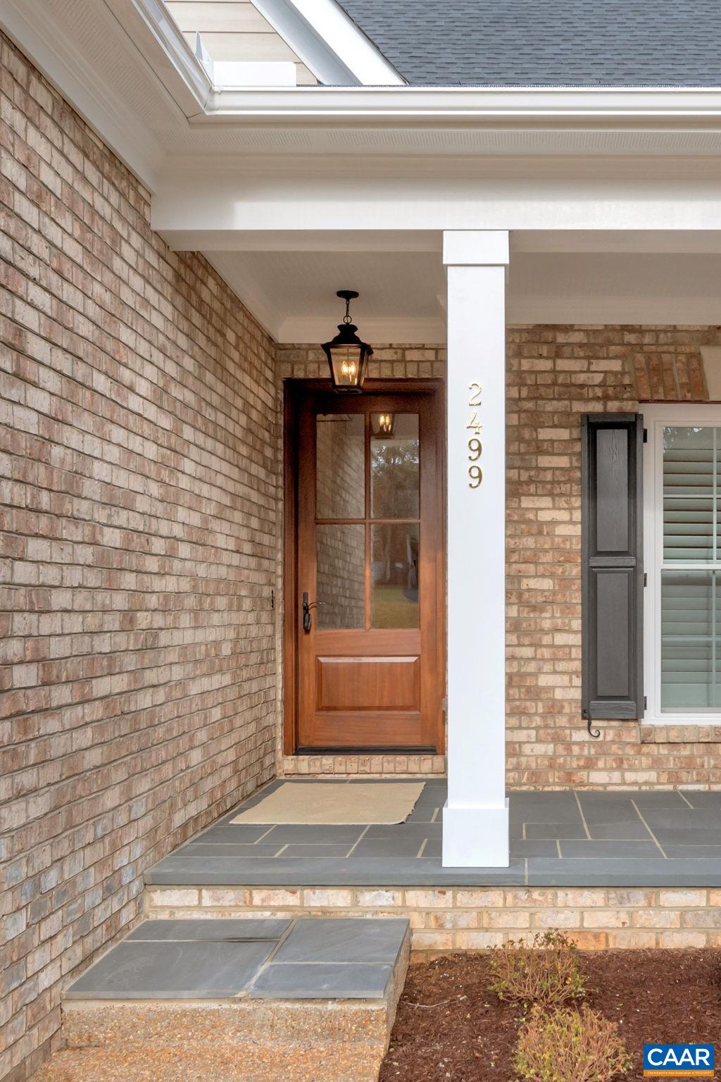 2499 WILTSHIRE CLOSE