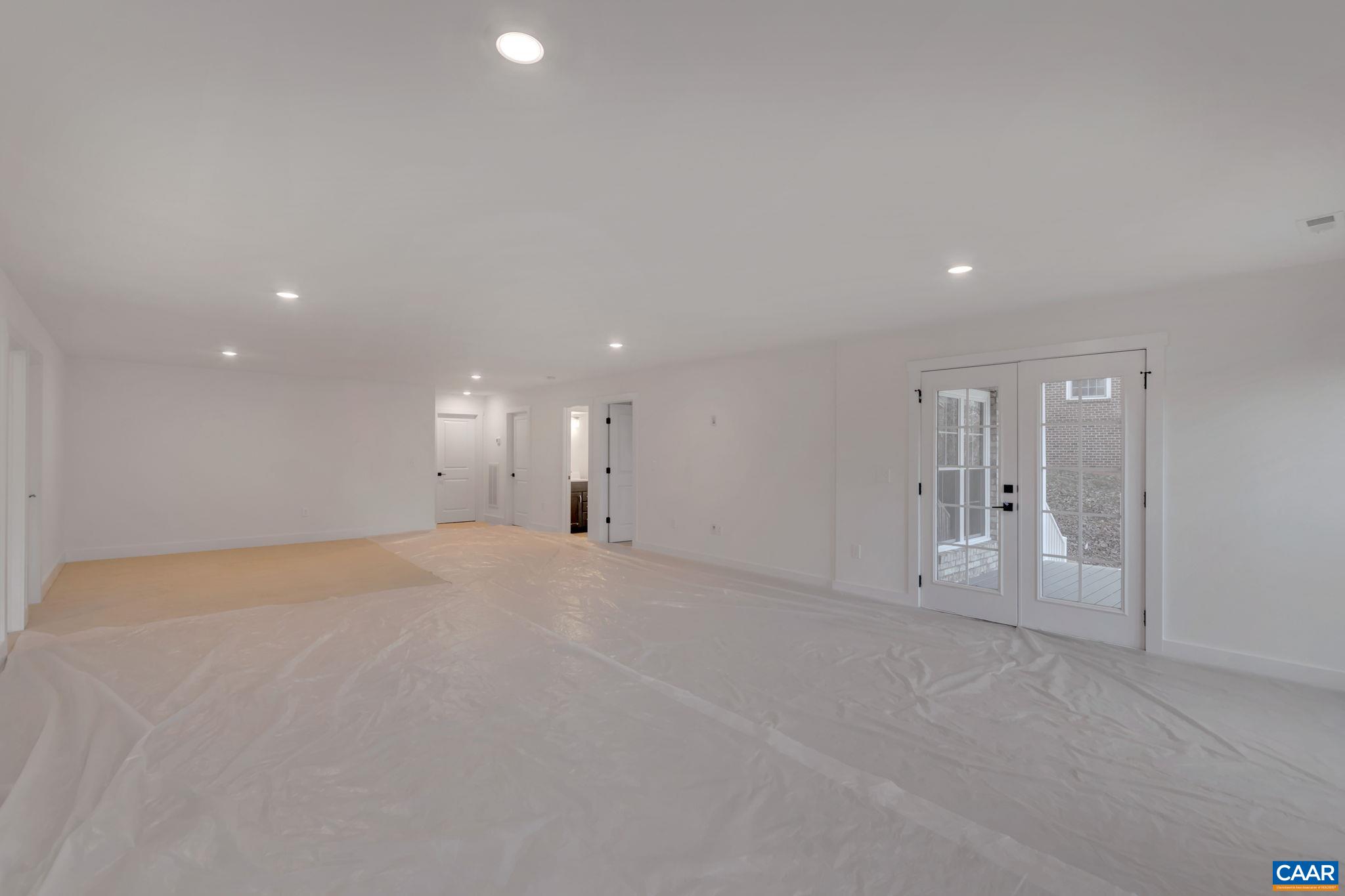 2499 WILTSHIRE CLOSE