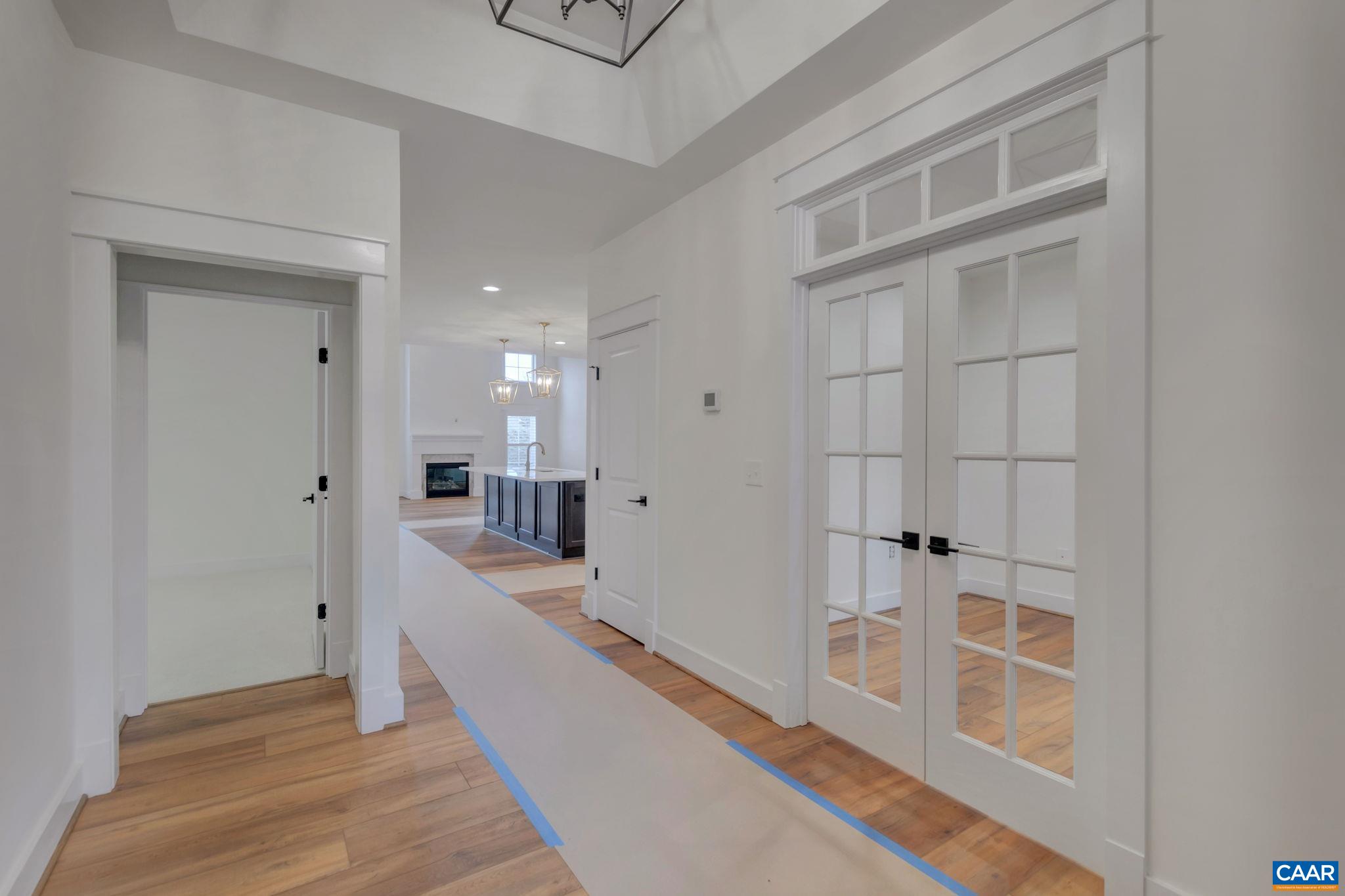2499 WILTSHIRE CLOSE