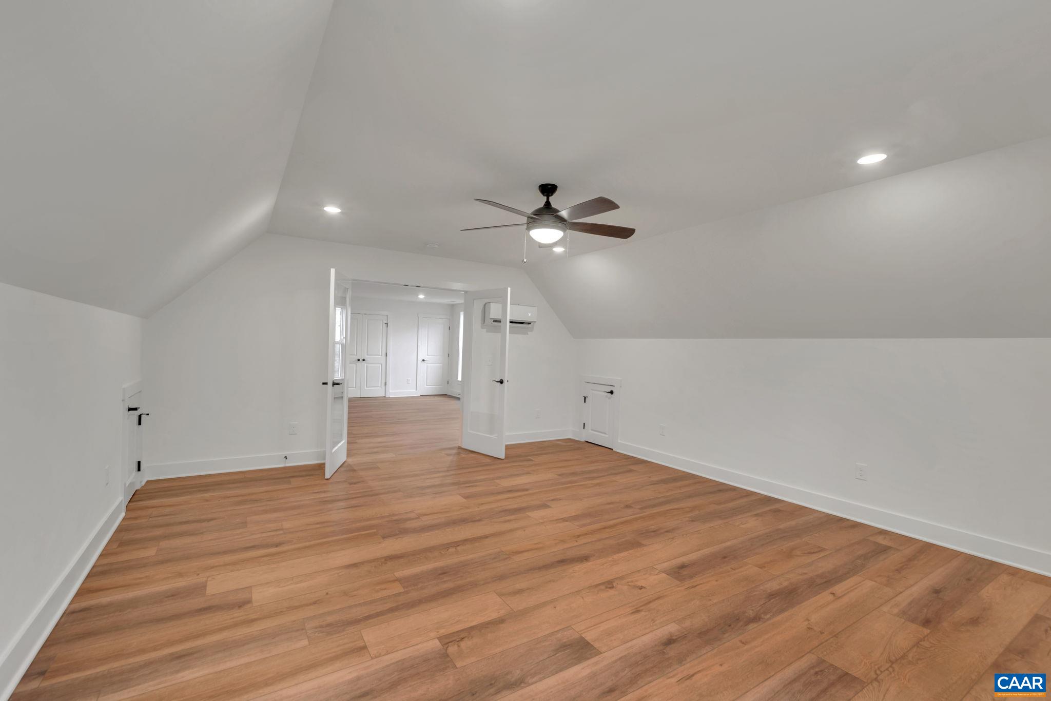 11 EAGLE VIEW