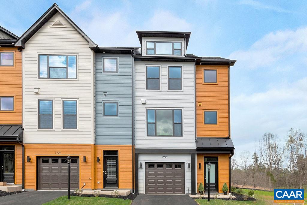 2258 FOWLER CIR