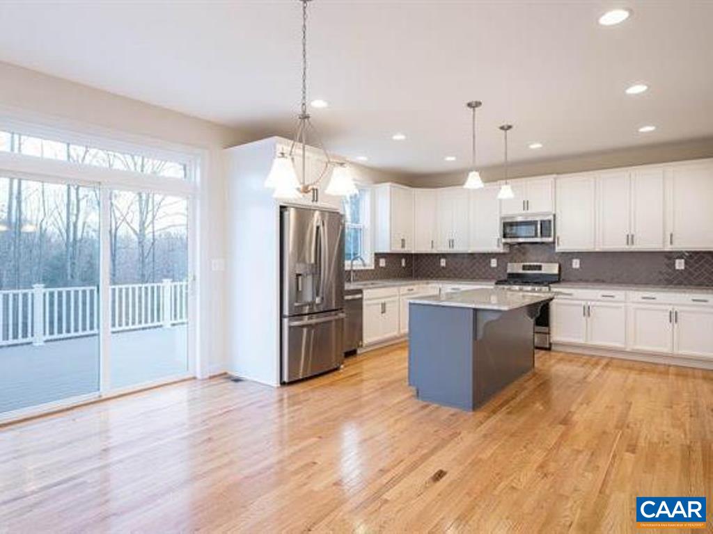 9 BARTHOLOMEW PL Unit: Lot 9