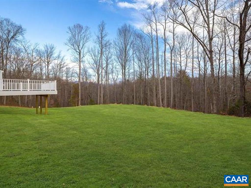 9 BARTHOLOMEW PL Unit: Lot 9