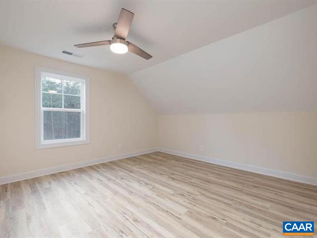 9 BARTHOLOMEW PL Unit: Lot 9