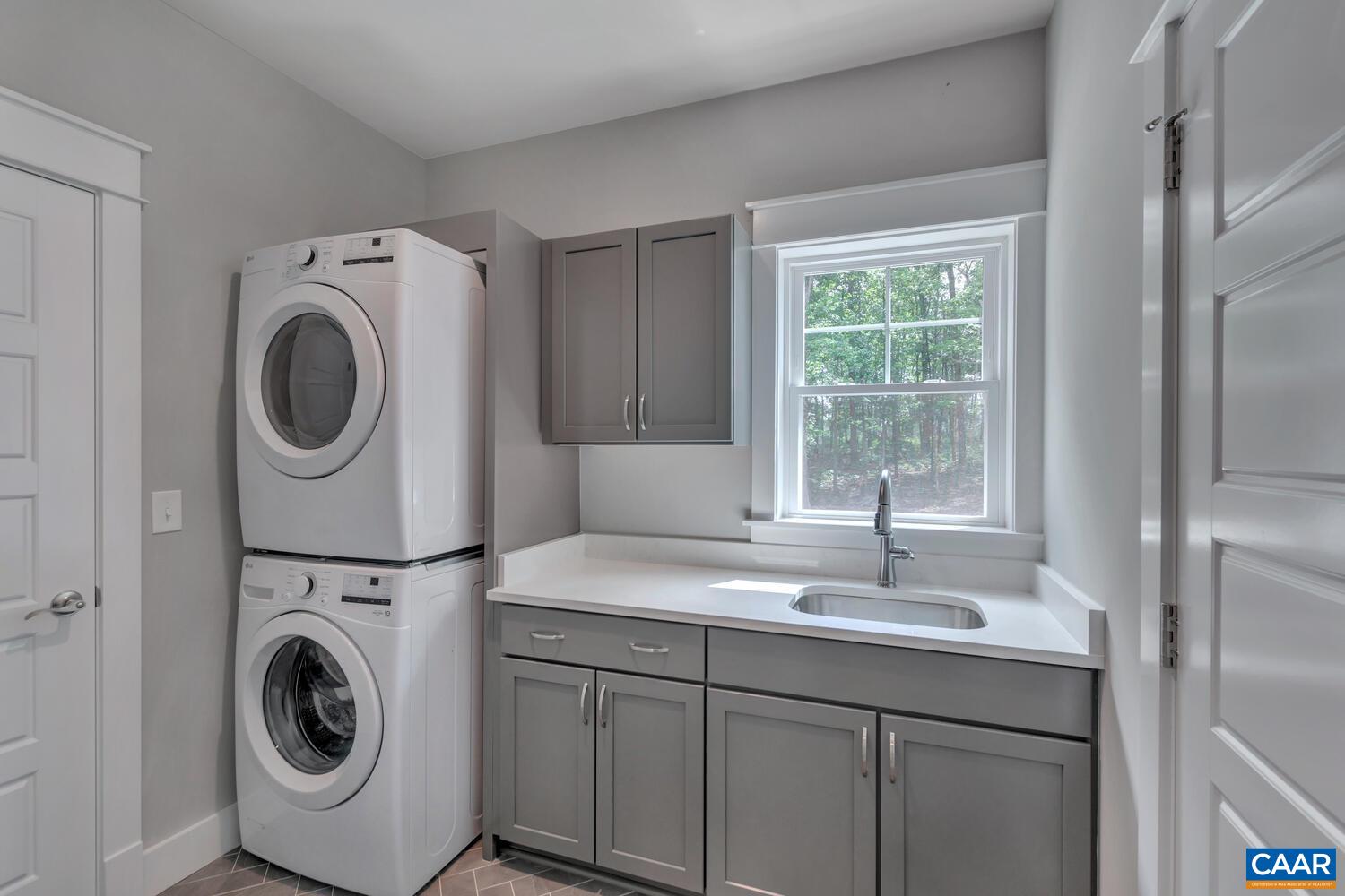 3575 CARROLL CREEK RD