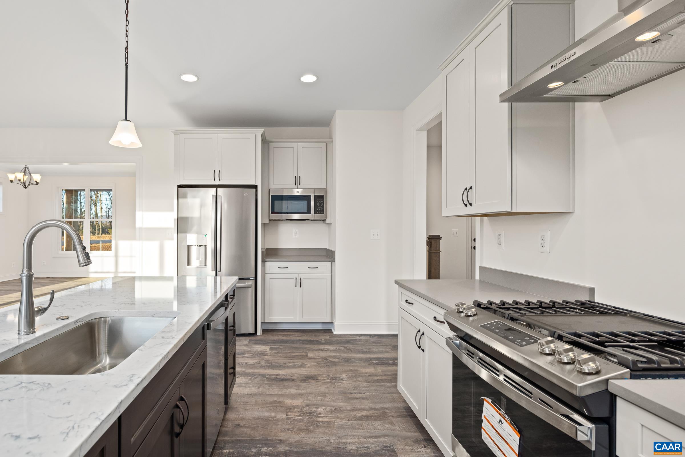755 VISTA HEIGHTS DR Unit: Lot 8