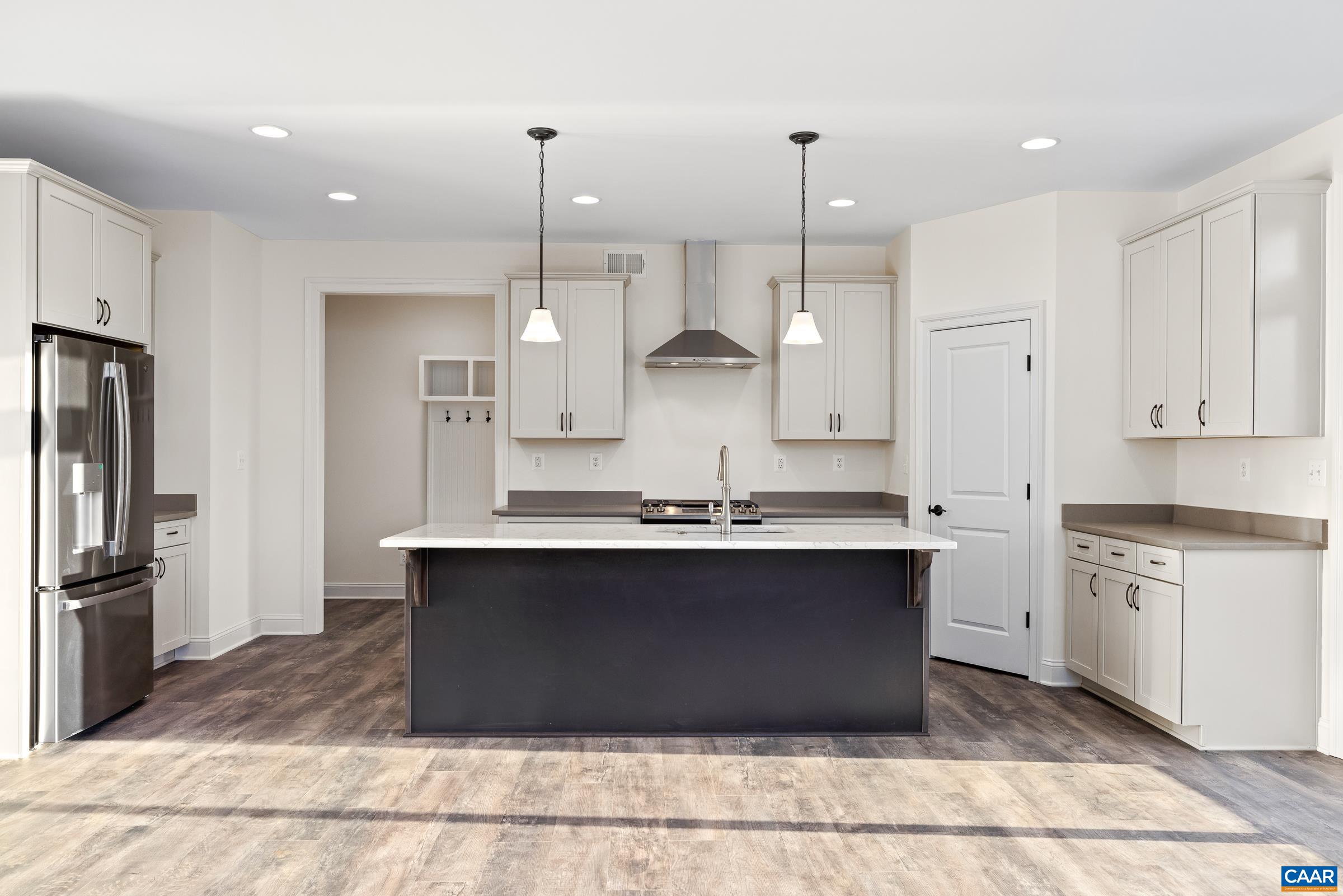 755 VISTA HEIGHTS DR Unit: Lot 8
