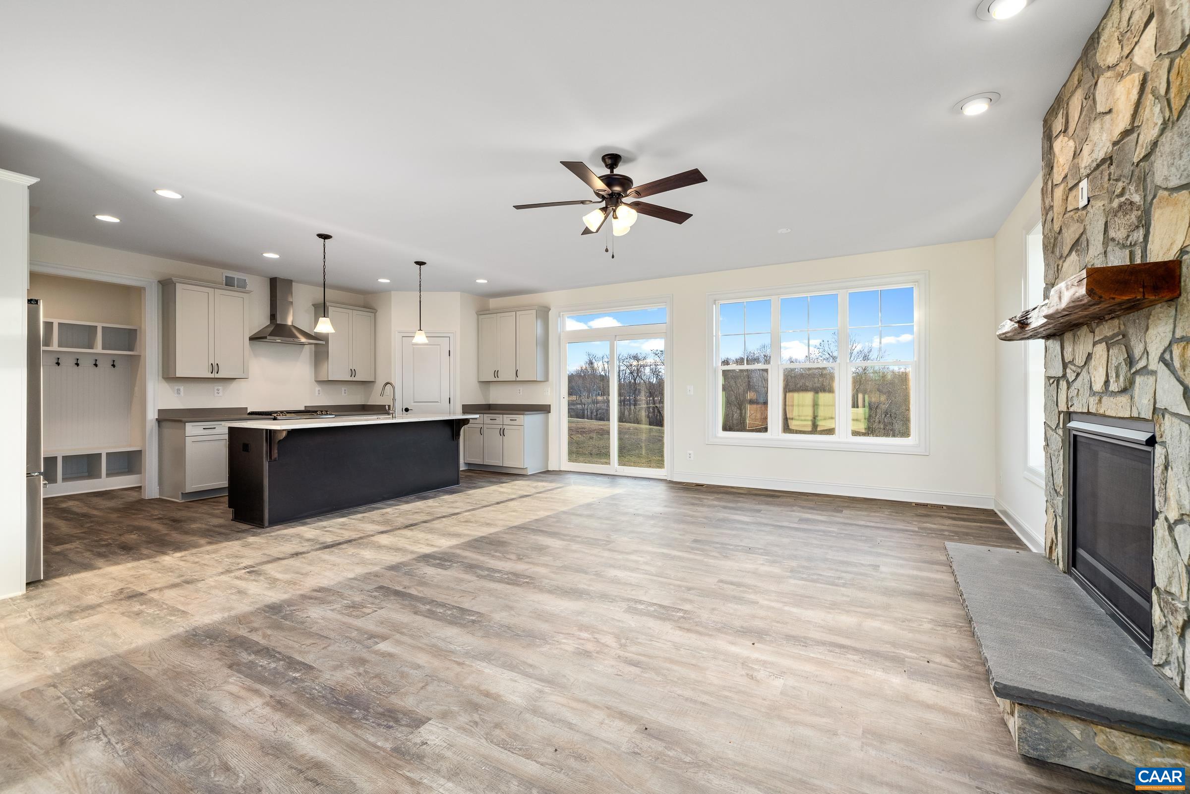 755 VISTA HEIGHTS DR Unit: Lot 8