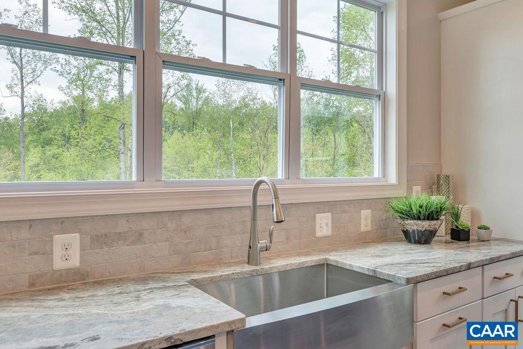 3214 THICKET RUN DR