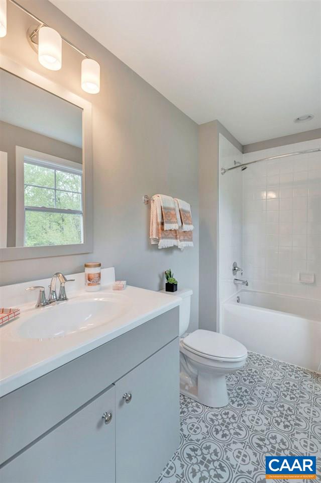 3214 THICKET RUN DR
