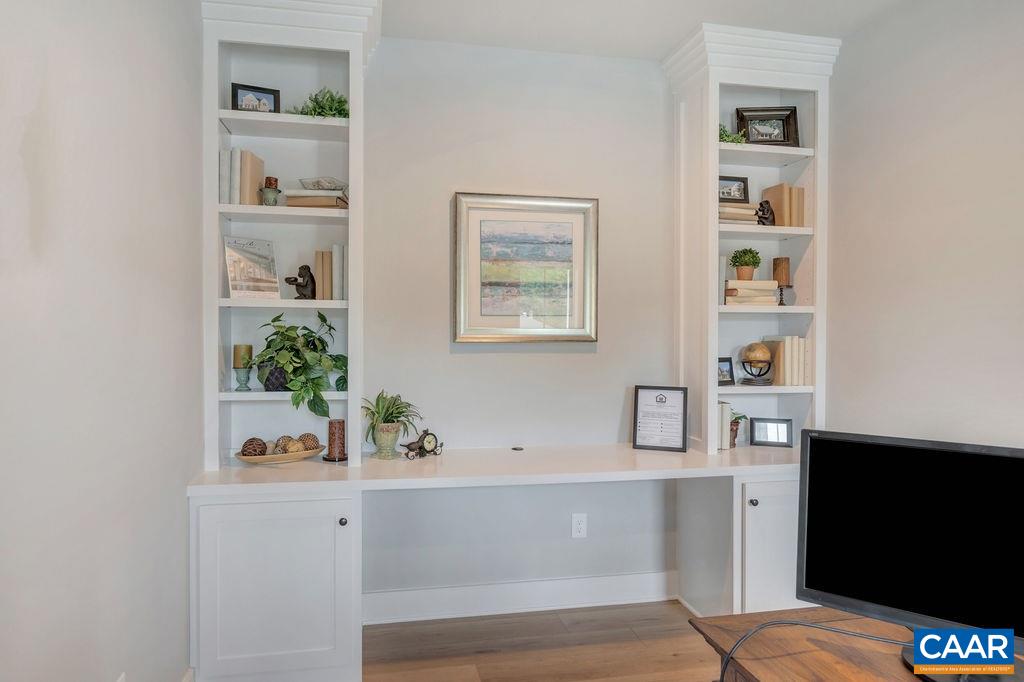 4035 MARIE CURIE CT