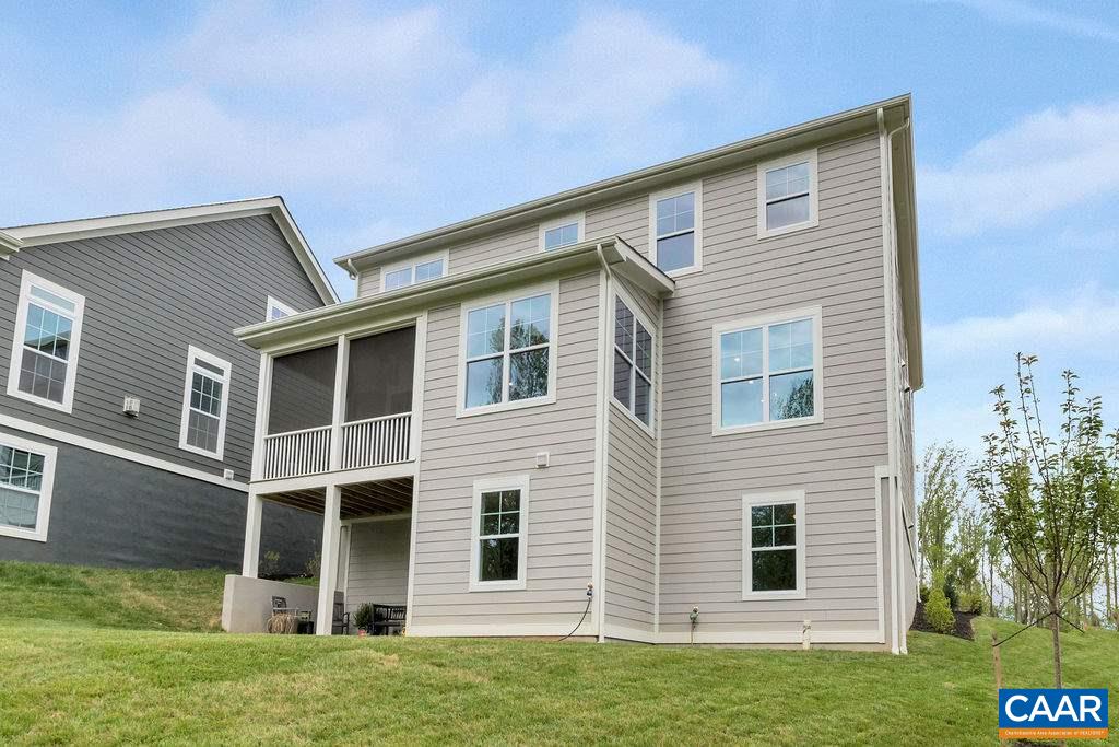 3568 THICKET RUN PL