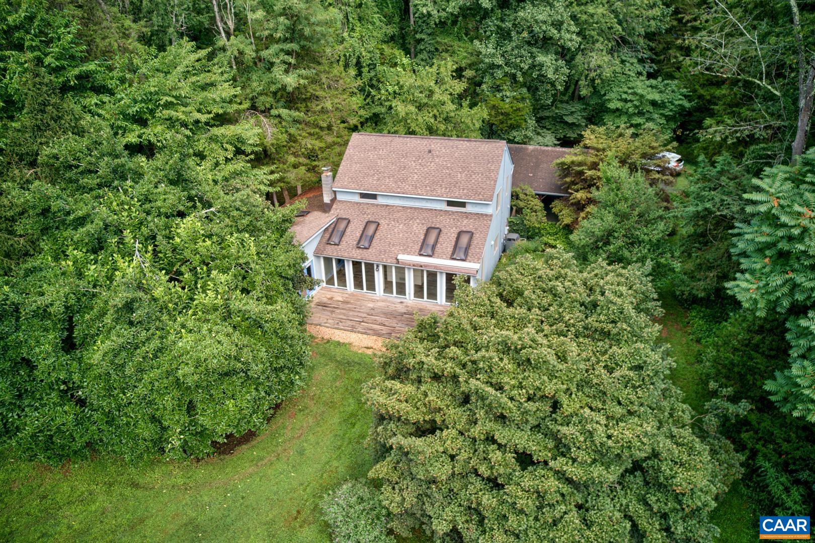 305 CEDAR BLUFF RD