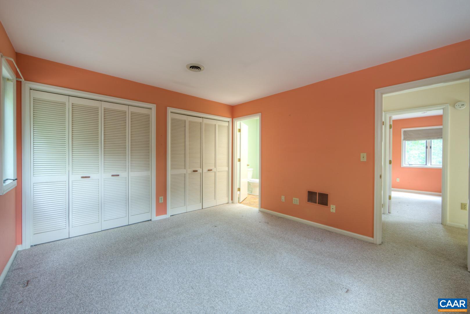 305 CEDAR BLUFF RD