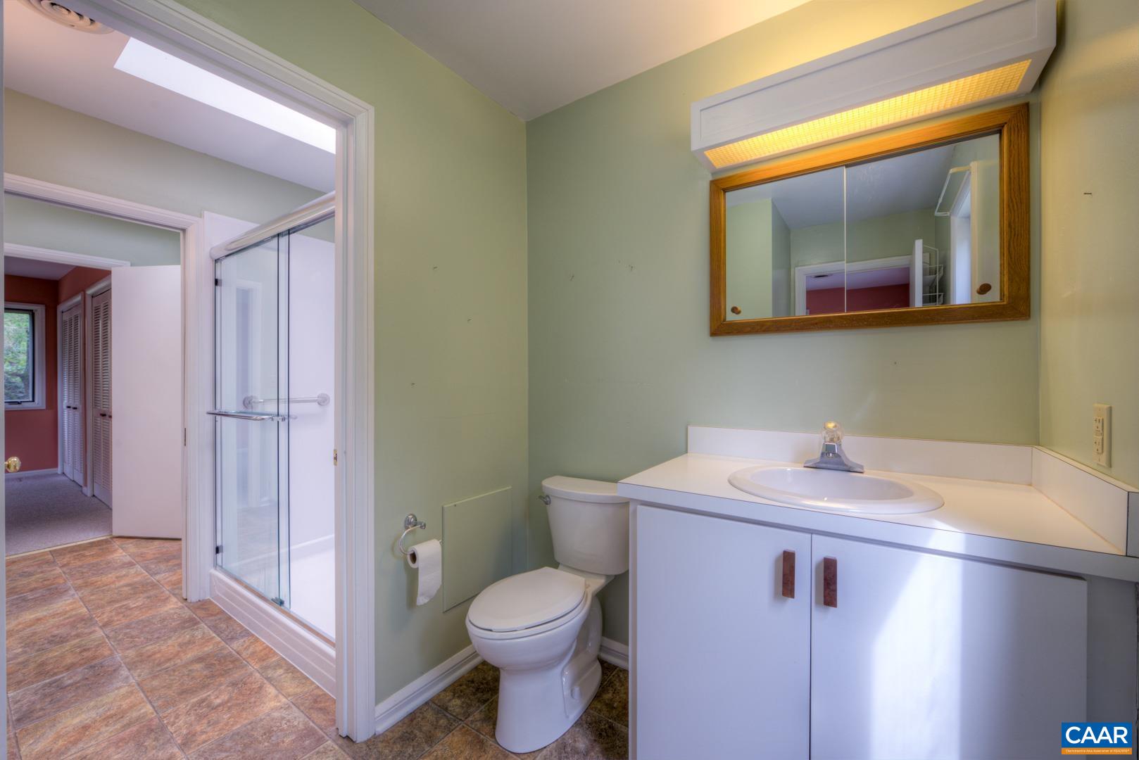 305 CEDAR BLUFF RD