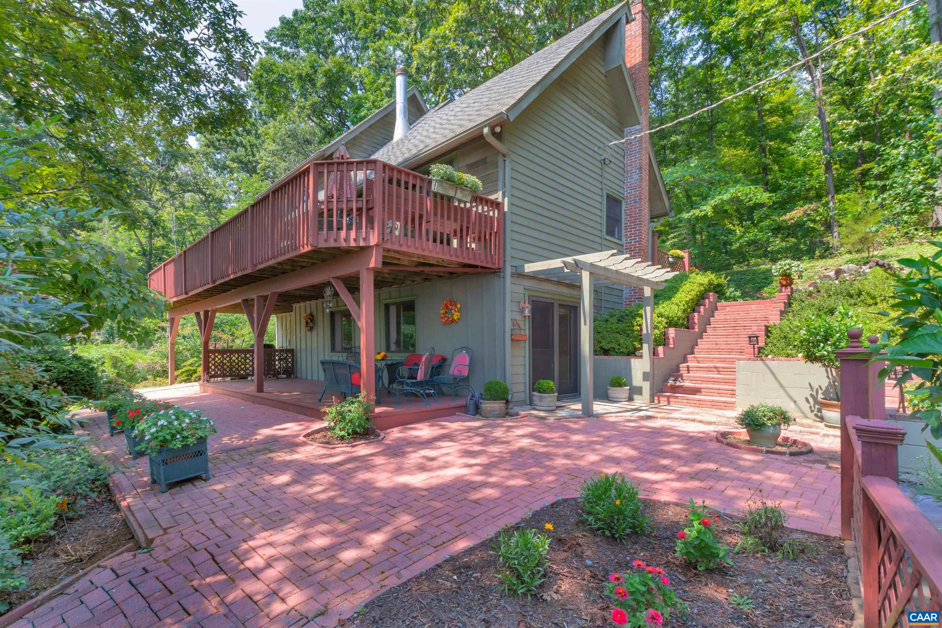 394 PASTUREGATE LN