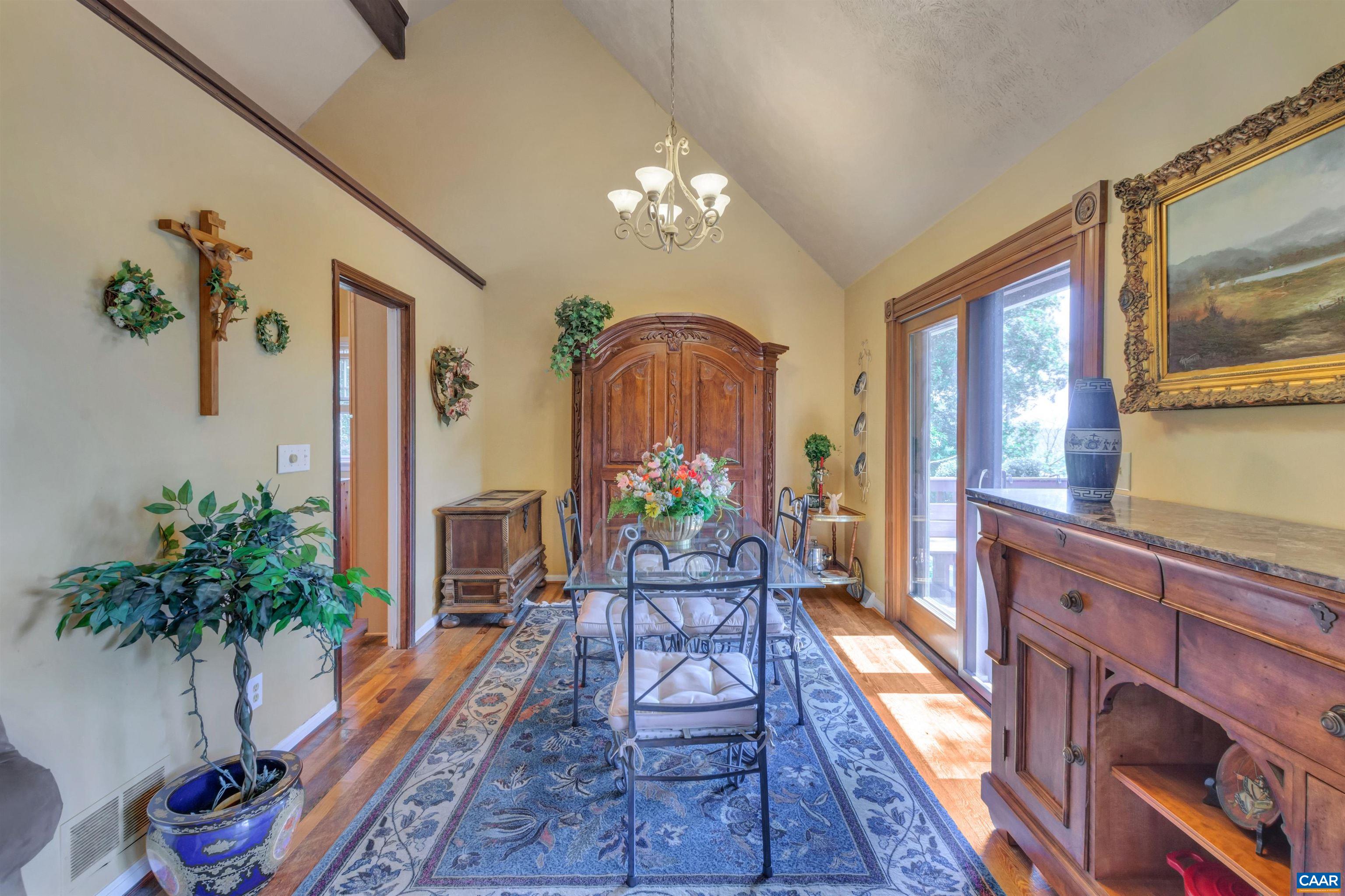 394 PASTUREGATE LN