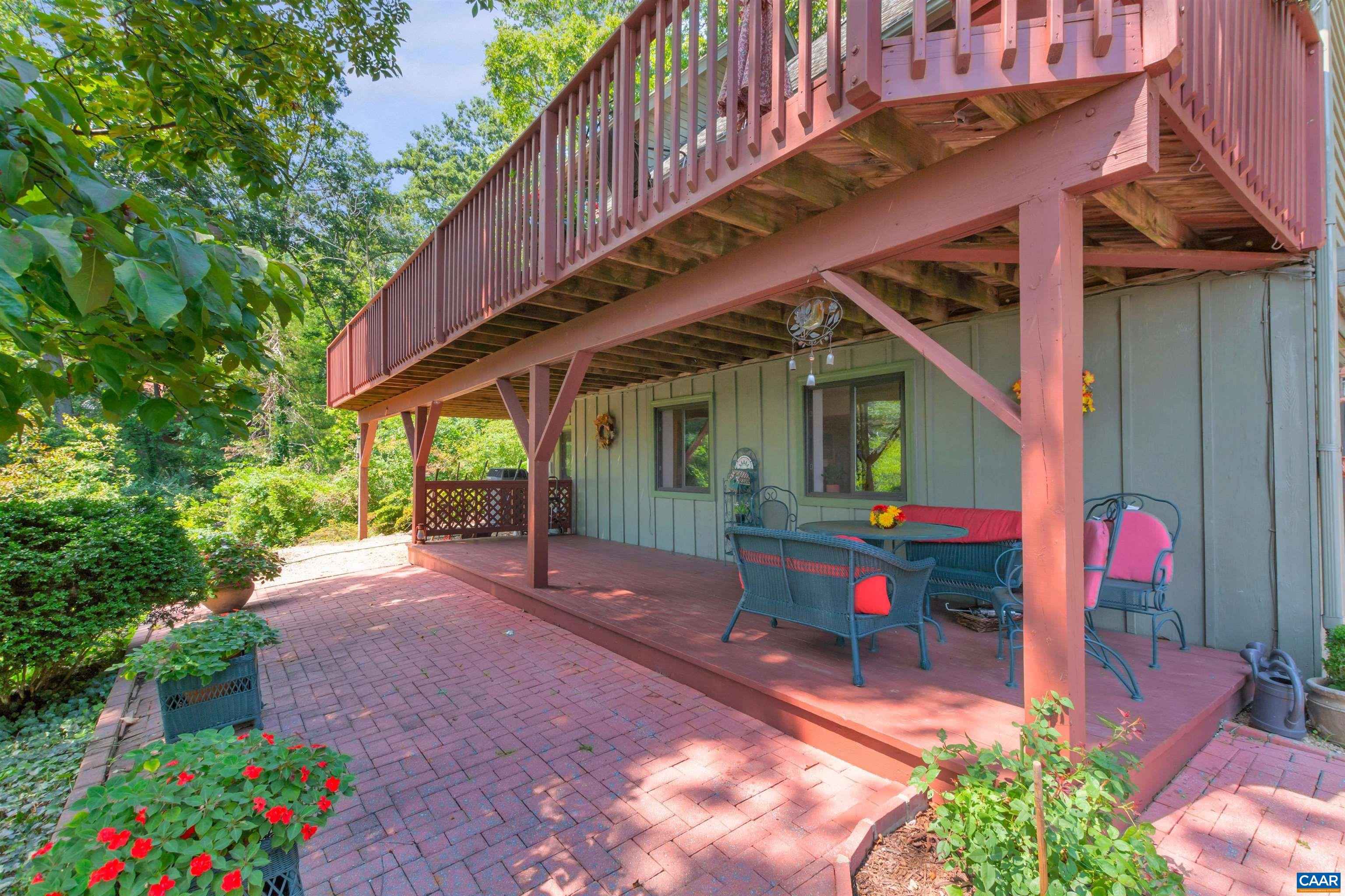 394 PASTUREGATE LN