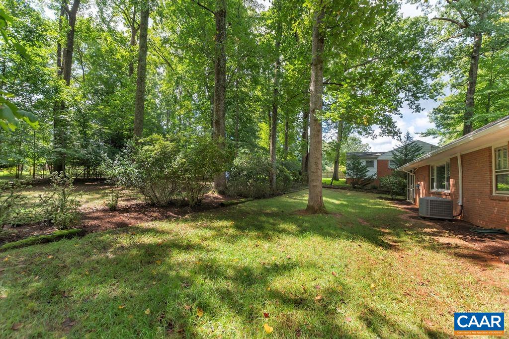 1706 YORKTOWN DR