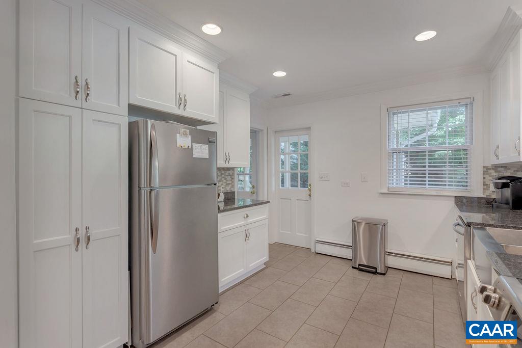 1706 YORKTOWN DR