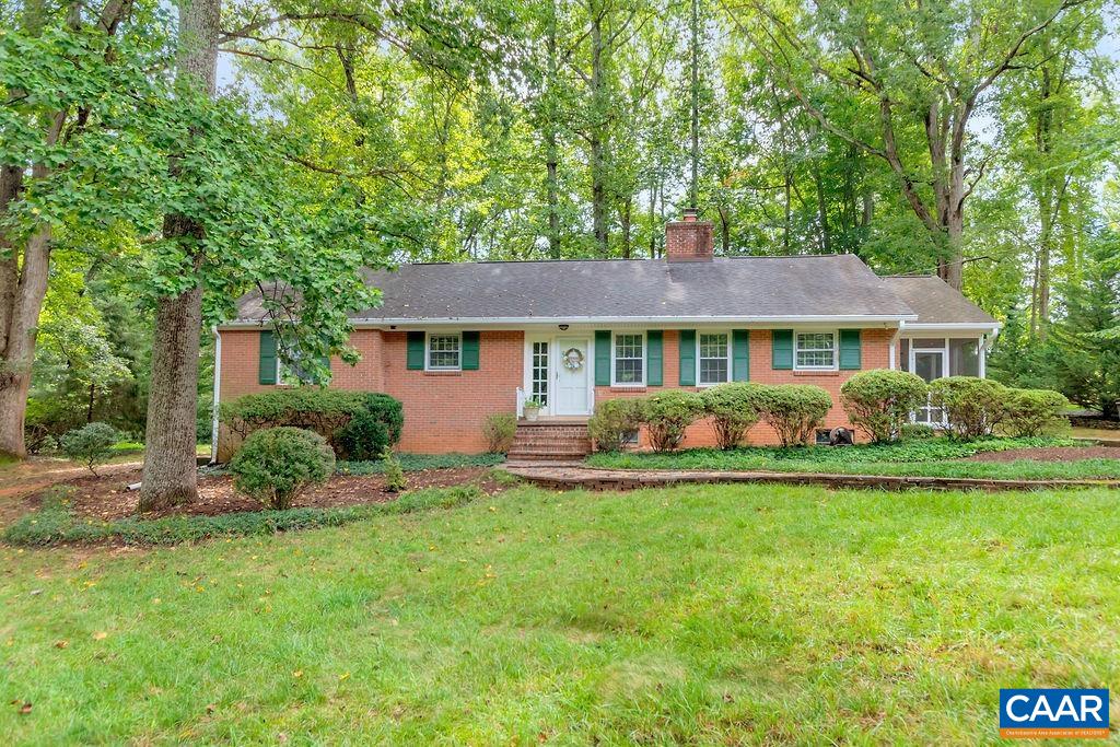 1706 YORKTOWN DR