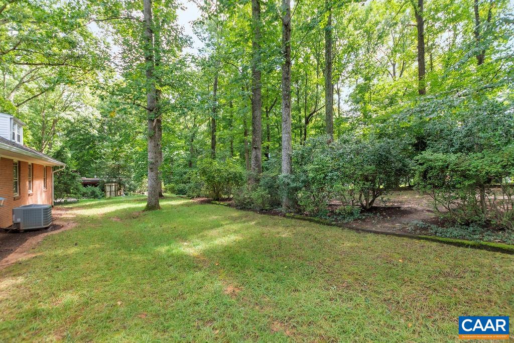 1706 YORKTOWN DR