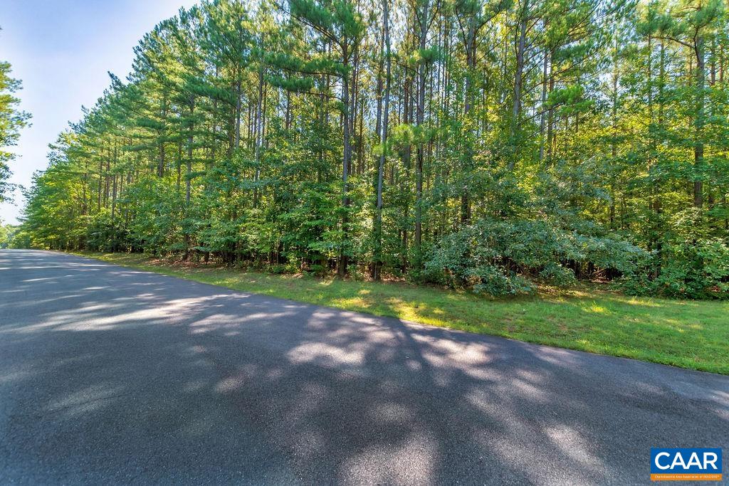 MERRY OAKS LN Unit: 8