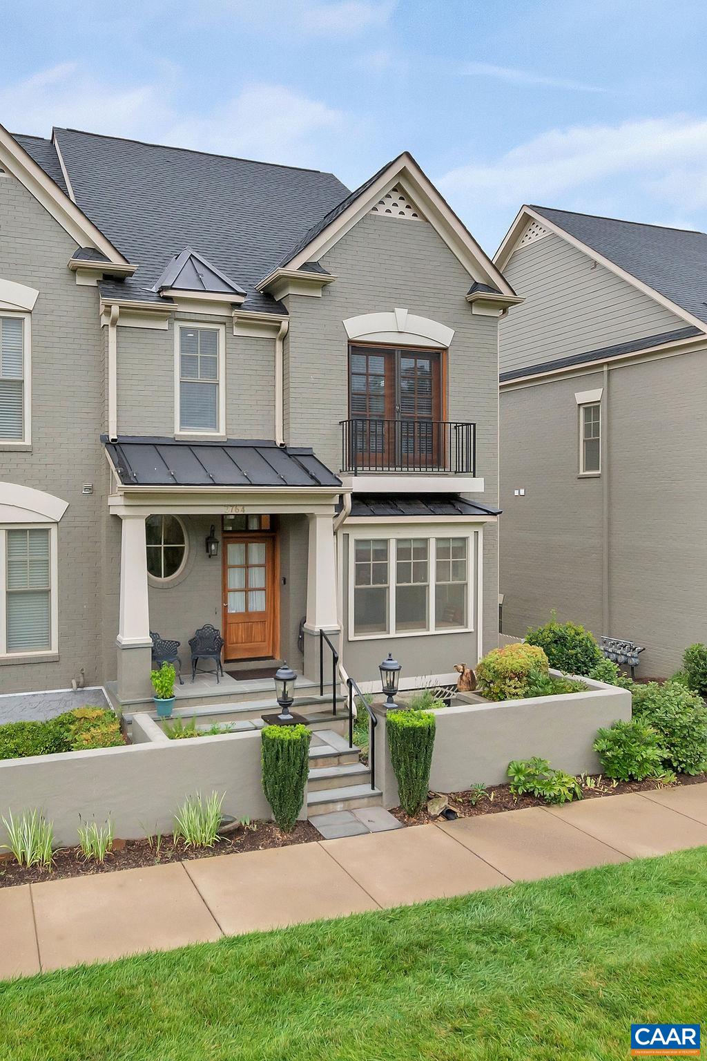 2764 TOWN MEWS LN