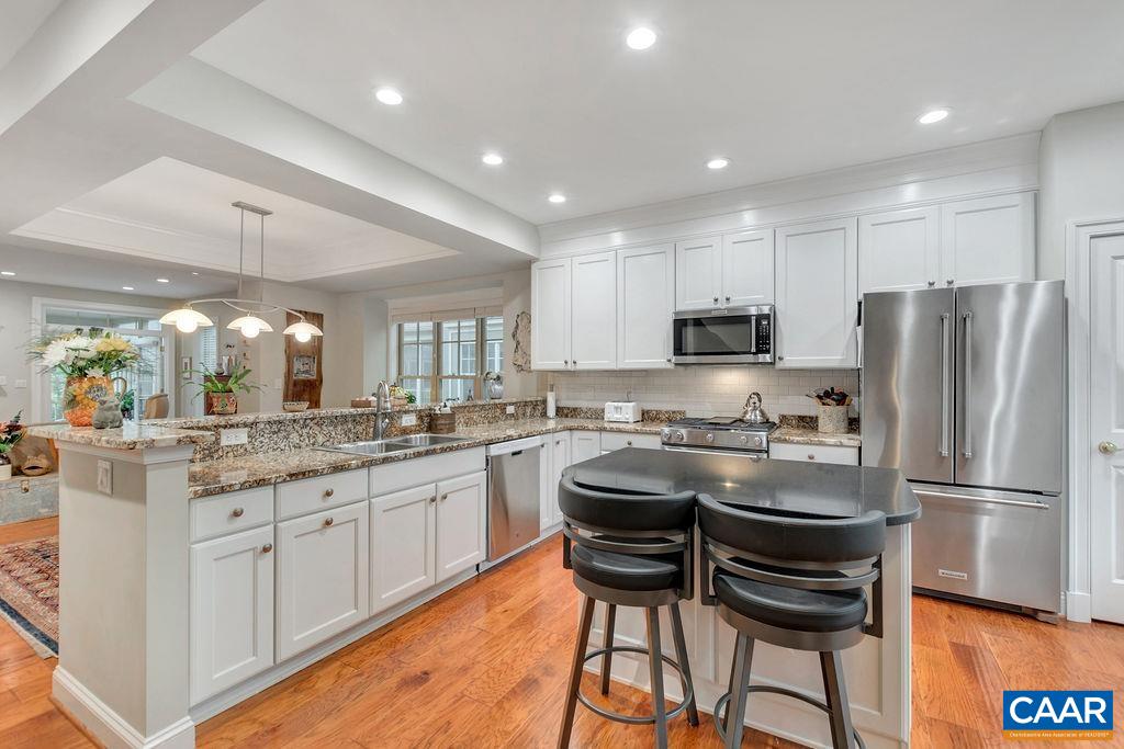 2764 TOWN MEWS LN