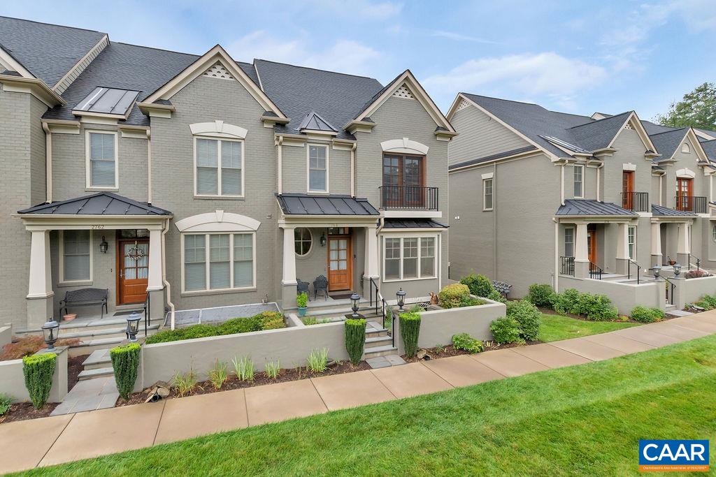 2764 TOWN MEWS LN