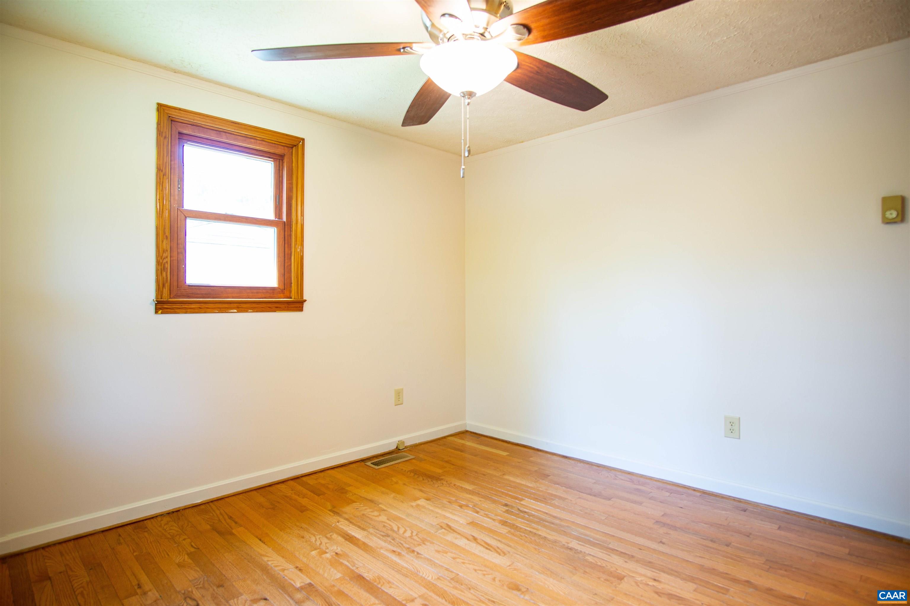 218 BARNSDALE RD