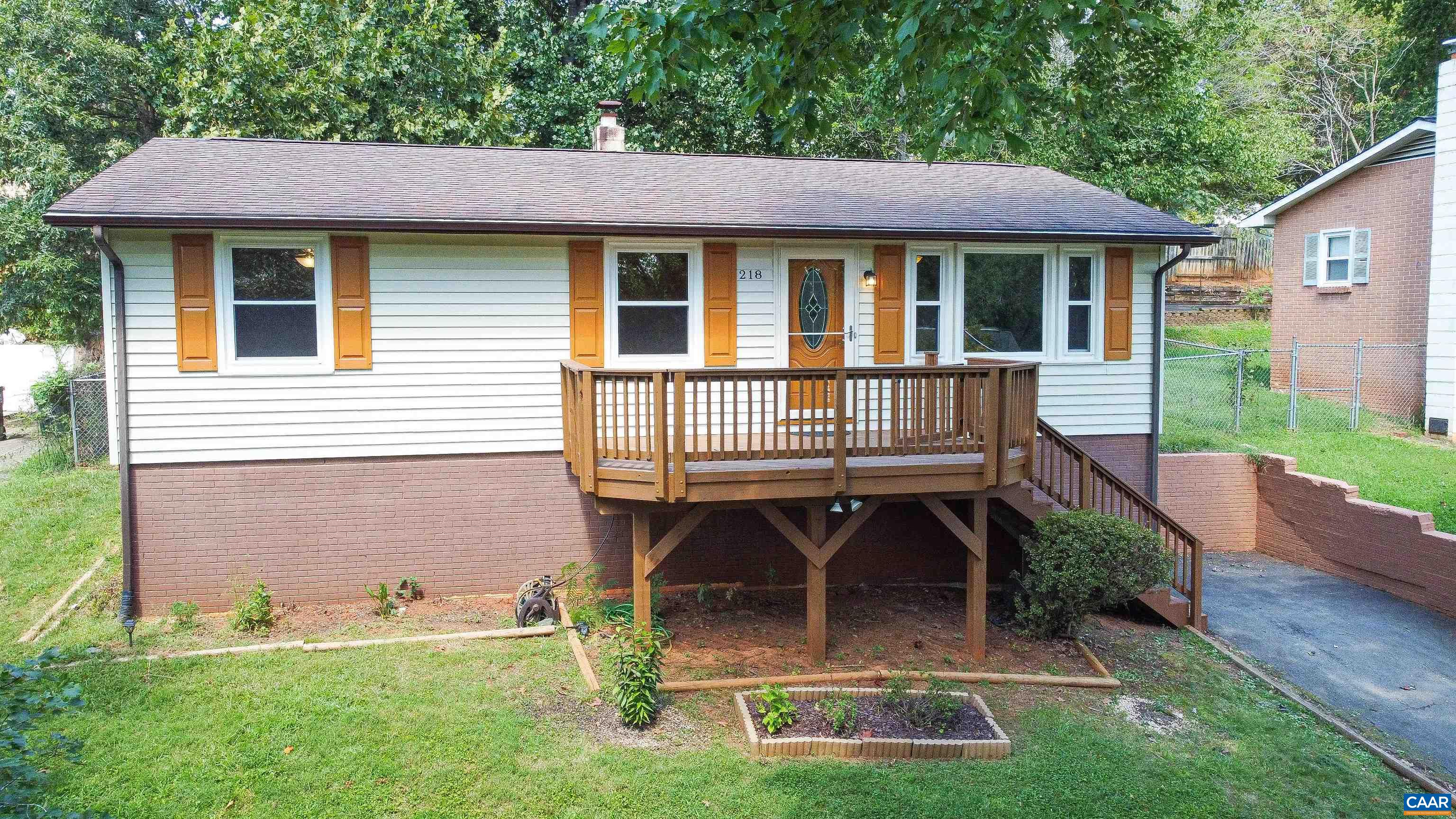 218 BARNSDALE RD