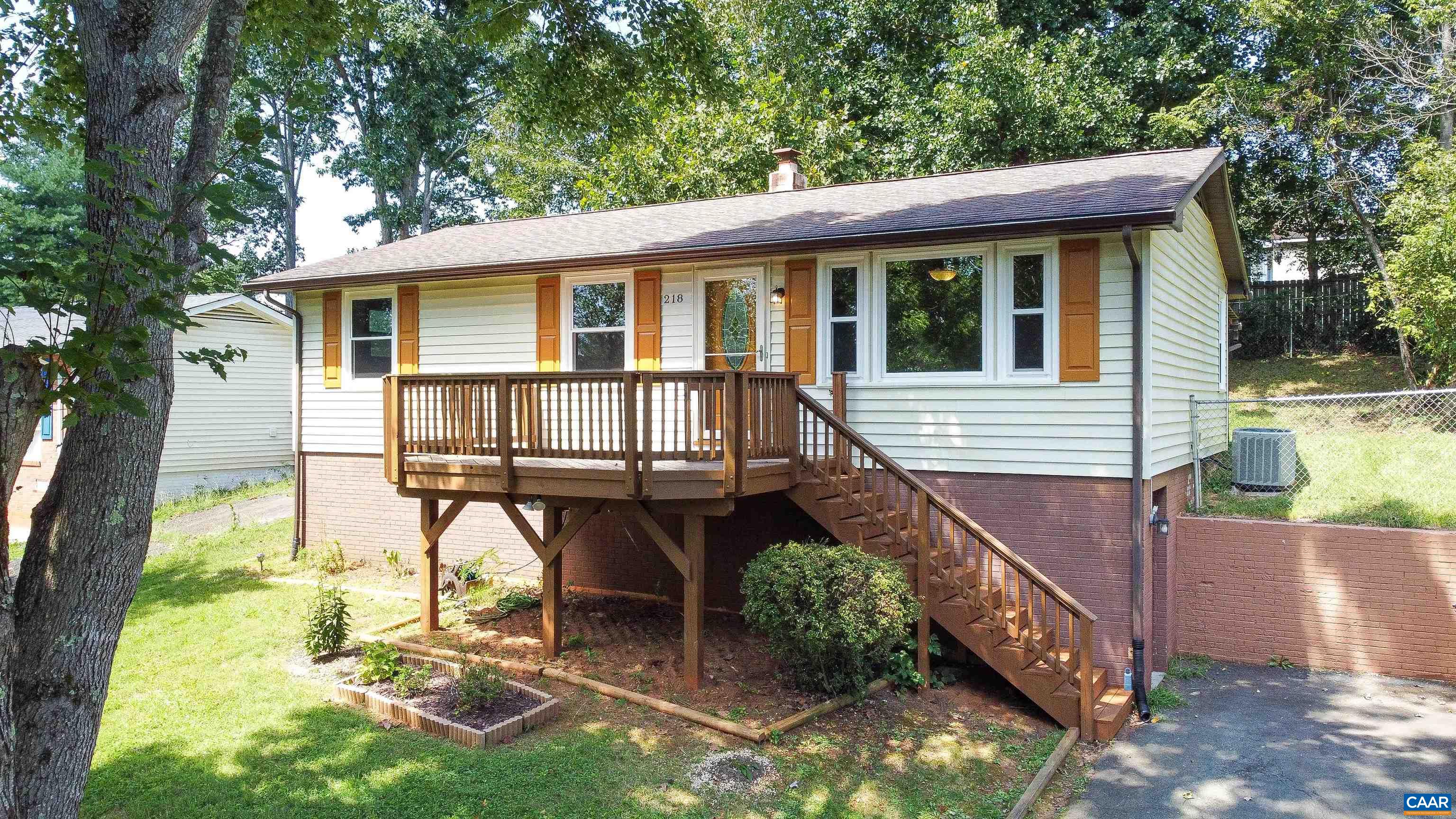 218 BARNSDALE RD