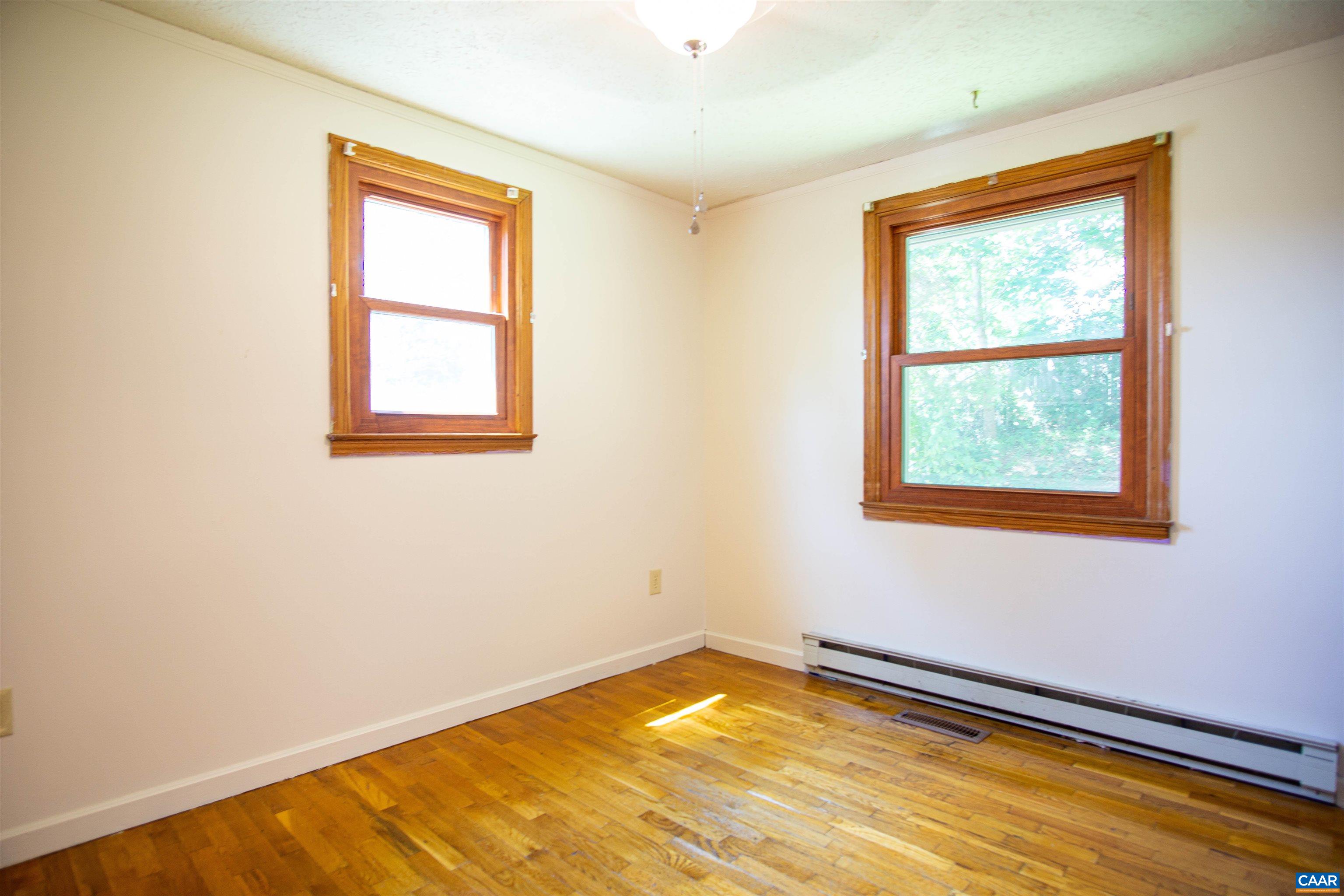 218 BARNSDALE RD