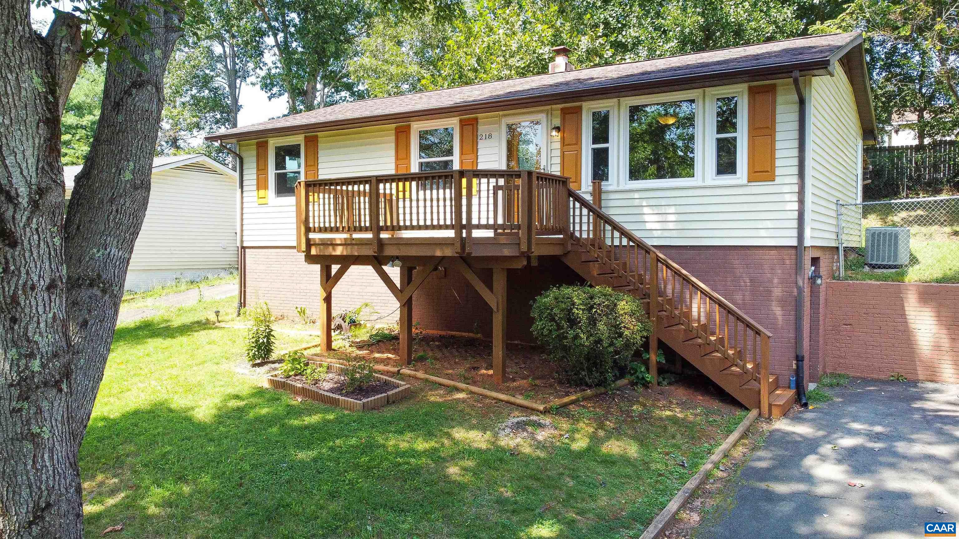 218 BARNSDALE RD