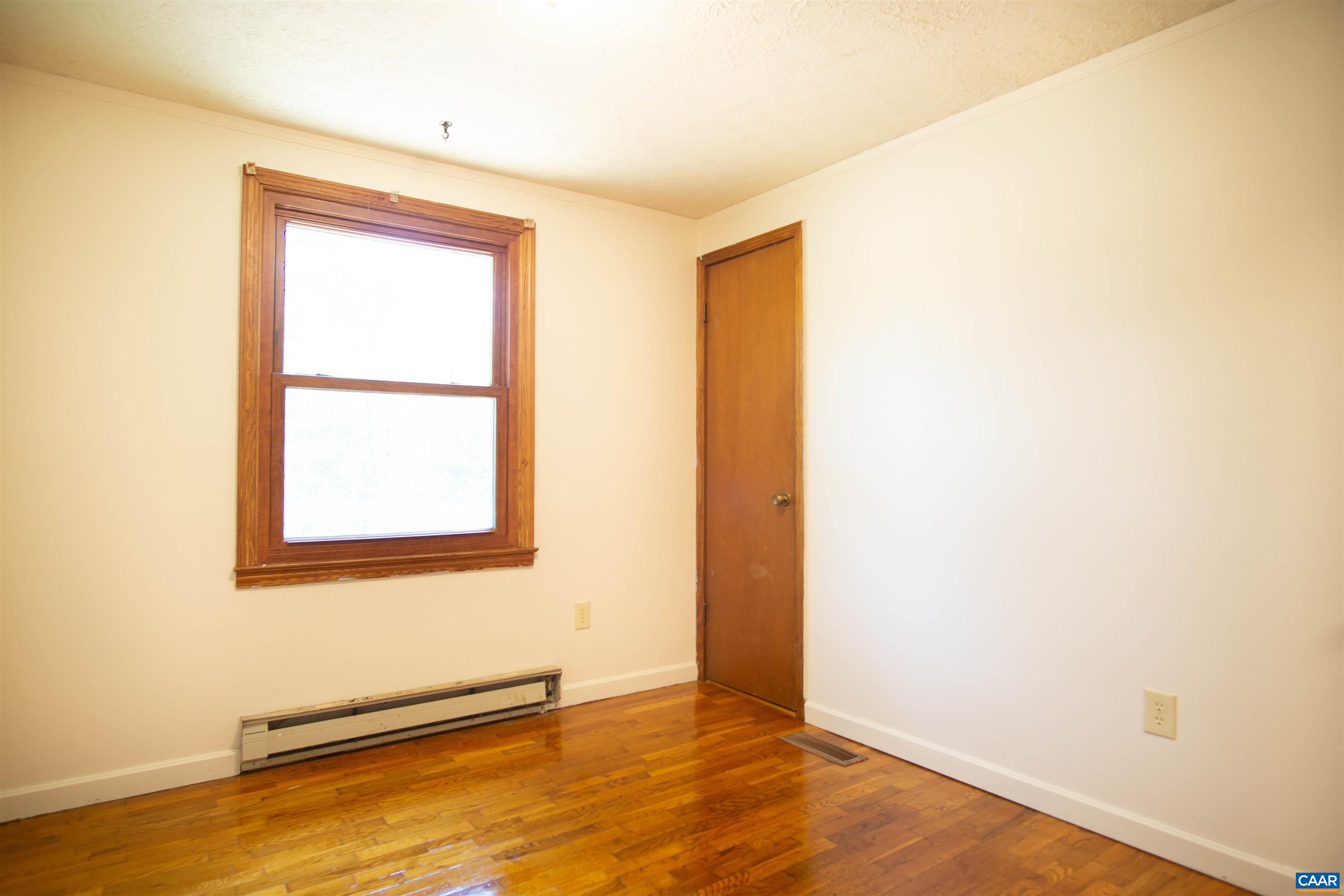 218 BARNSDALE RD