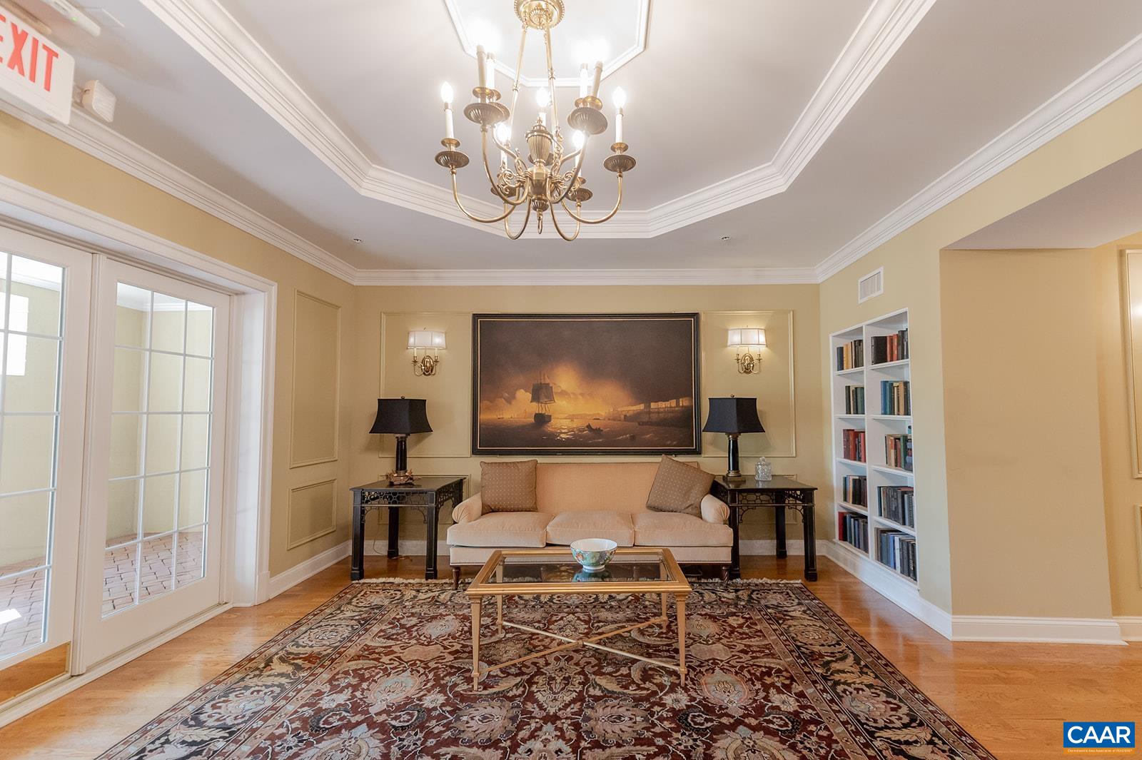 415 WHITE GABLES LN Unit: 101