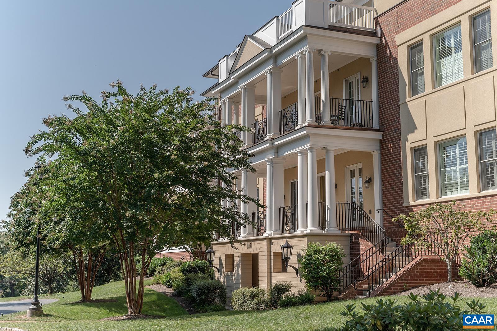 415 WHITE GABLES LN Unit: 101