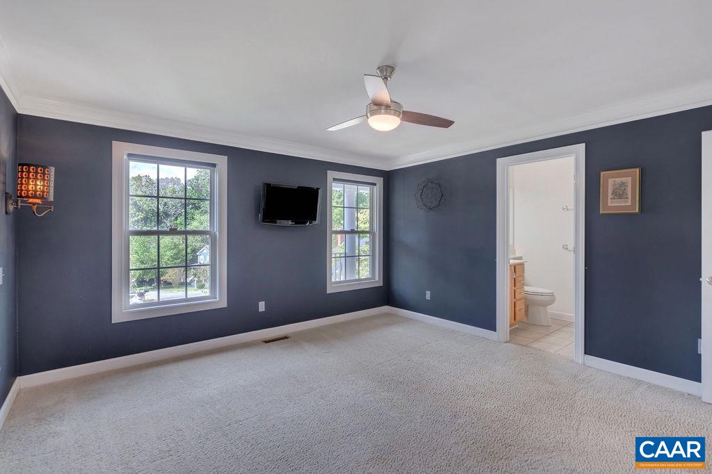 1001 HAYRAKE LN